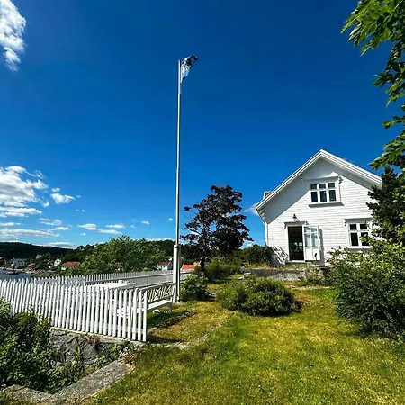Renovated Coastal With Jetty Arendal Сasa de vacaciones